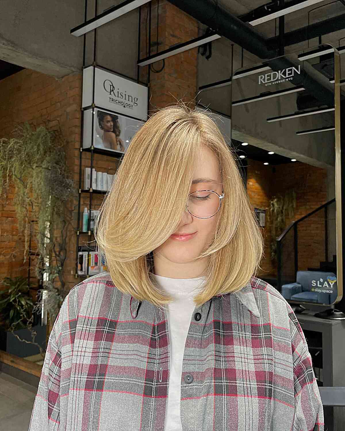 Shoulder-Length Bubble Bob Cut with Light Layers