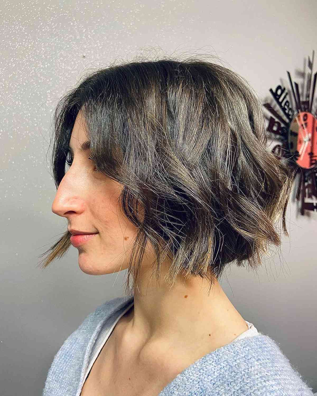 Short Wavy Hair with Blunt Ends and Layers