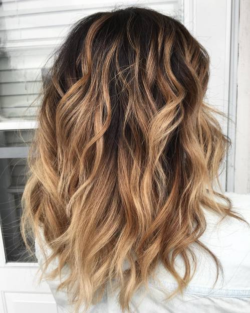 Medium Wavy Bronde Balayage Hairstyle