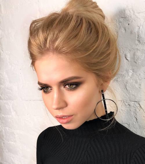 Classic Voluminous Chignon