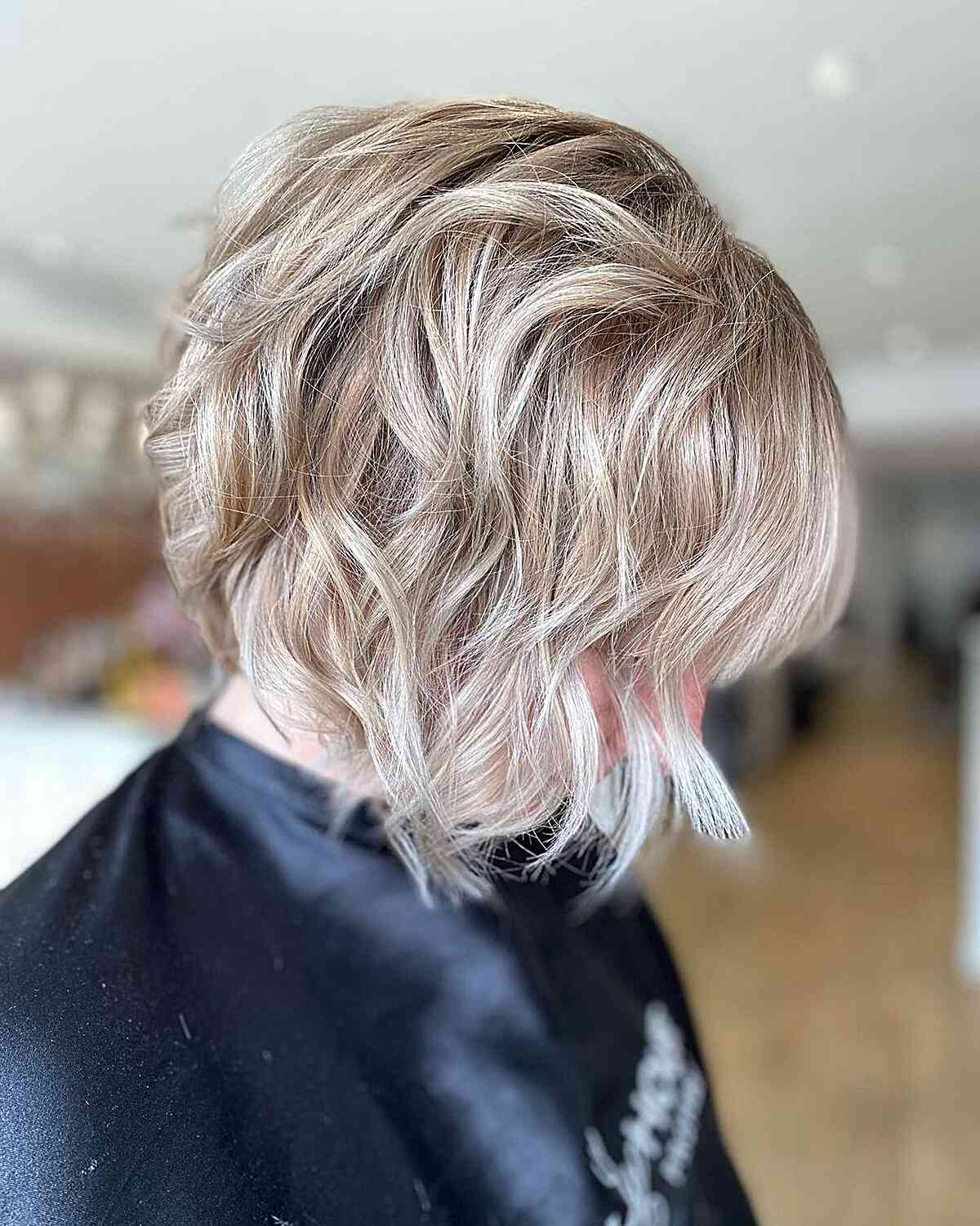 Short-Length Beachy Graduated Bob Cut with Choppy Layers for Fine Hair