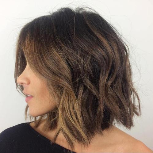 collarbone messy wavy bob for thick hair