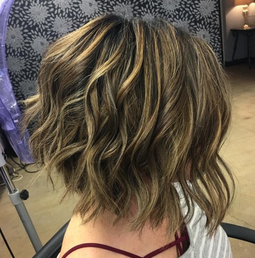 Disconnected Wavy Bob