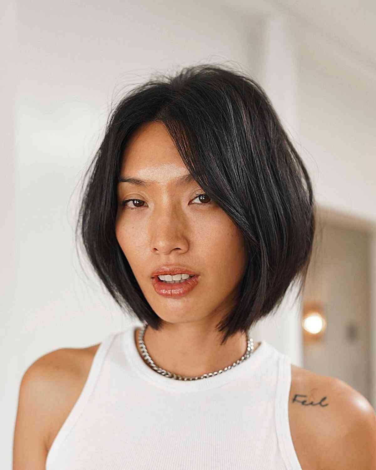 Neck-Length Soft and Blunt Modern Bob 