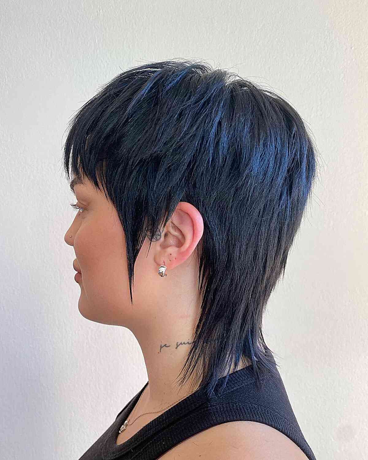 Edgy Mullet-Inspired Choppy Cut for Short Hair