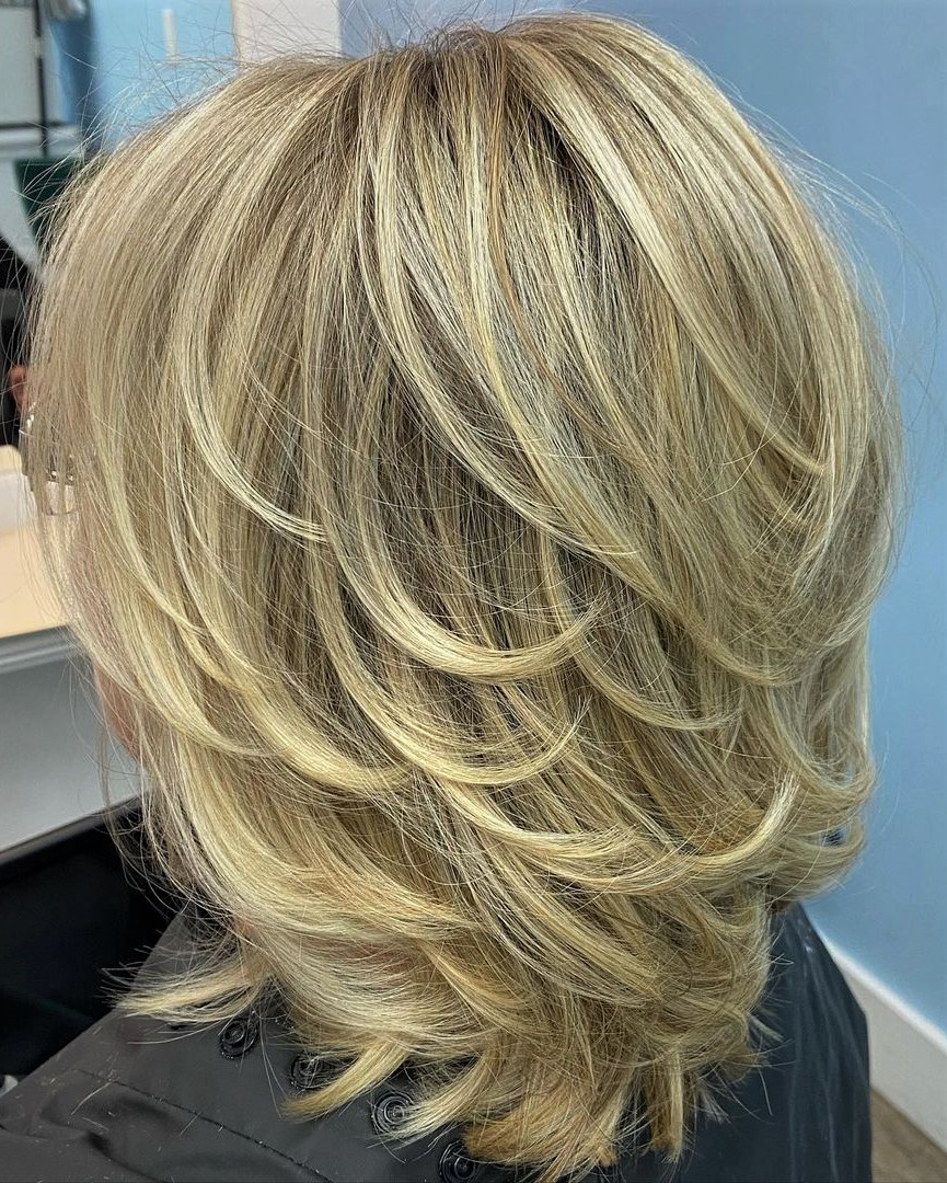 Beautiful Volumized Midi Hairstyle