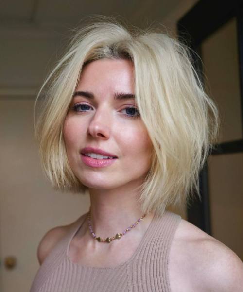 Voluminous Shaggy Blonde Bob