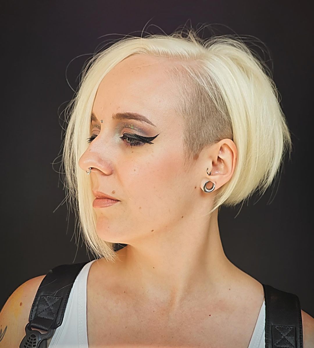 Asymmetrical Blonde Undercut Bixie