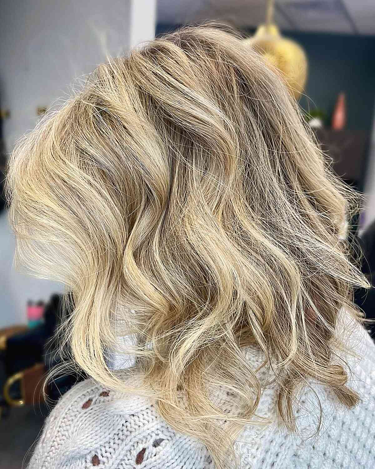 Subtle Waves on Medium to Short Hair