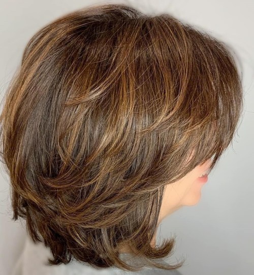 Medium Shaggy Bob With Subtle Highlights