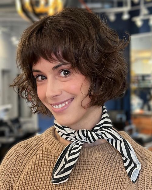 Charming Shaggy Bob Hairstyle