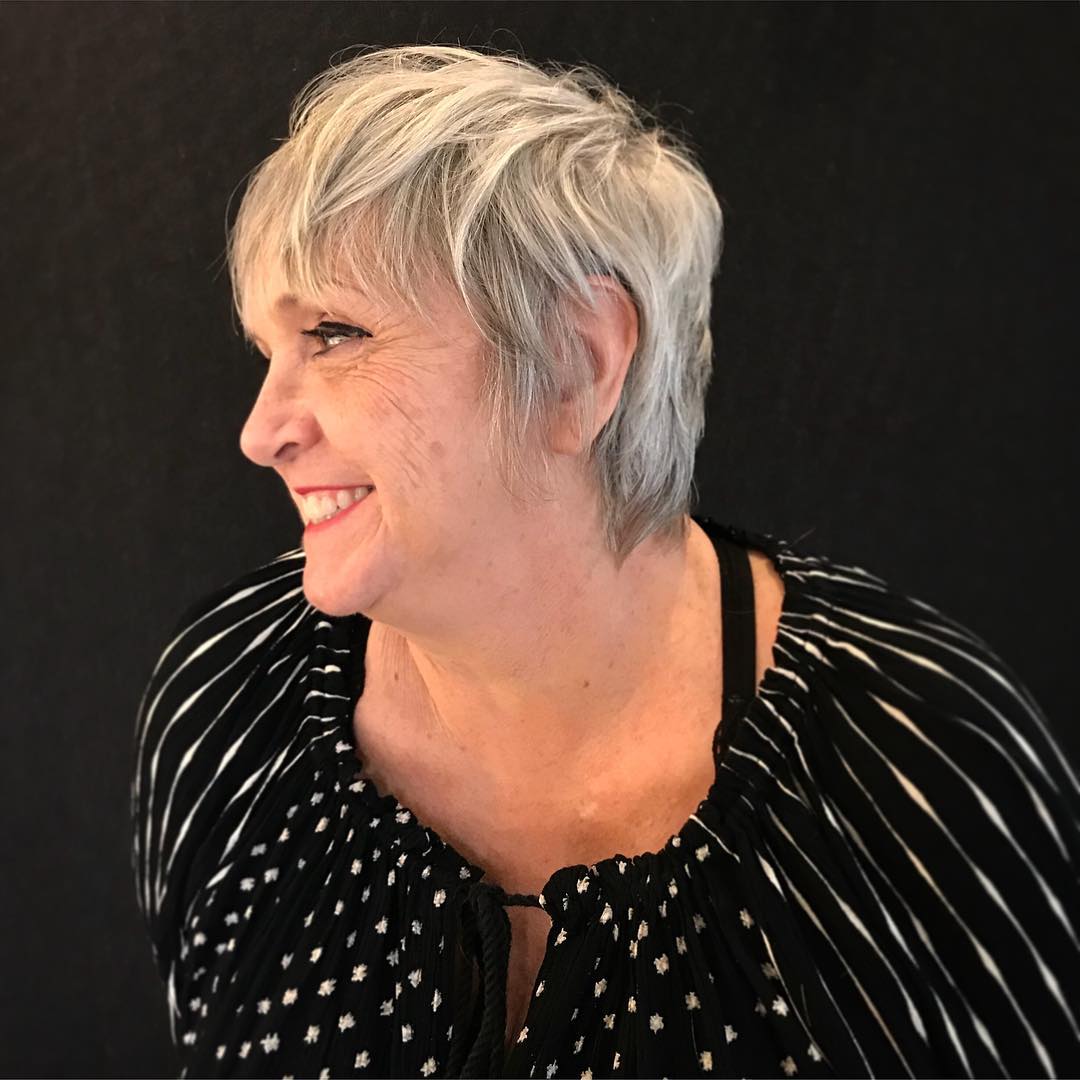 Shaggy haircut for older women with fine hair