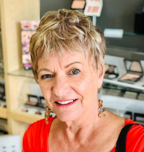 Short Choppy Hairstyle For Fine Hair Over 60