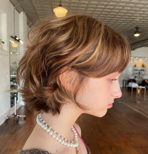 Cute Wavy Bob Hairstyle for Prom