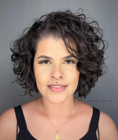 Face-Framing Wavy Layered Bob Hairstyle