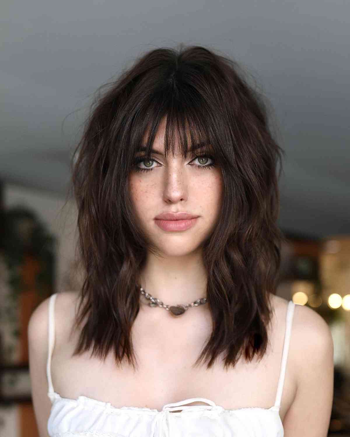 Easy-Maintenance Collarbone-Length Bob with Fringe