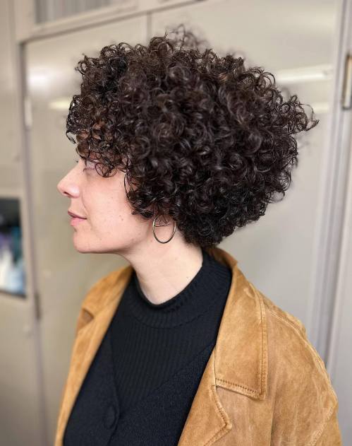 Voluminous Stacked Bob for Natural Curls