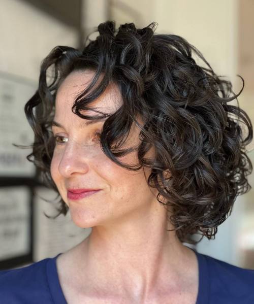 Defined Bob Curls for Round Faces